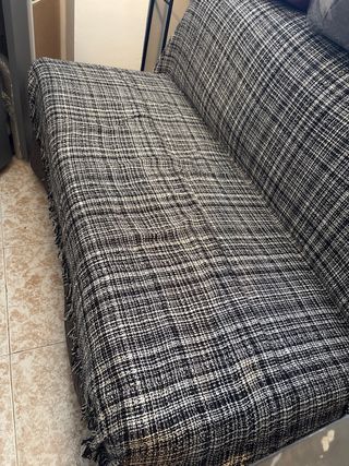 Sofá de tela blanco y negro