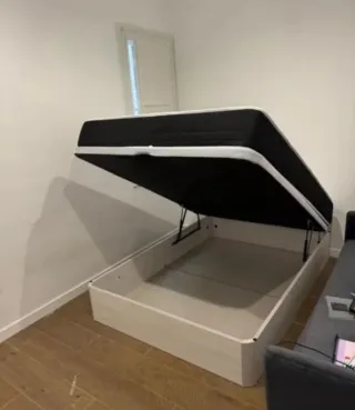 Divano pieghevole con materassi in memory foam