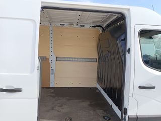 Renault Master 2.3 FURGON L2H2 135CV 3500KG