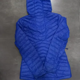 Chaqueta The North Face Azul y Roja