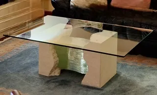 Mesa auxiliar centro cristal y piedra. RocheBobois