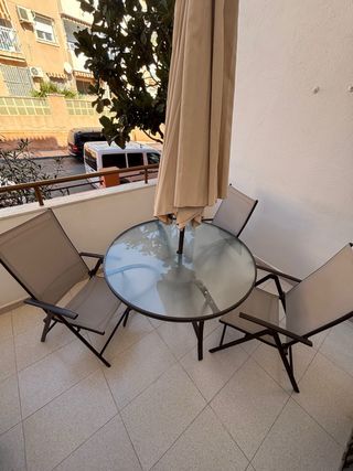 Conjunto mesa y 3 sillas terraza