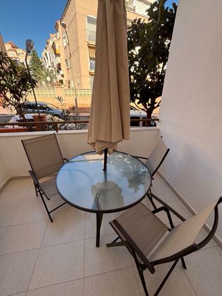 Conjunto mesa y 3 sillas terraza