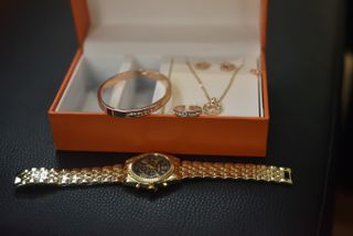 Conjunto Michael Kors Relógio Brincos Colar