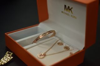 Conjunto Michael Kors Relógio Brincos Colar
