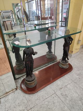 Consola cristal figuras mujeres