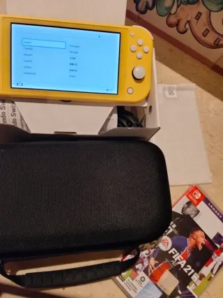 Nintendo Switch Lite Amarillo