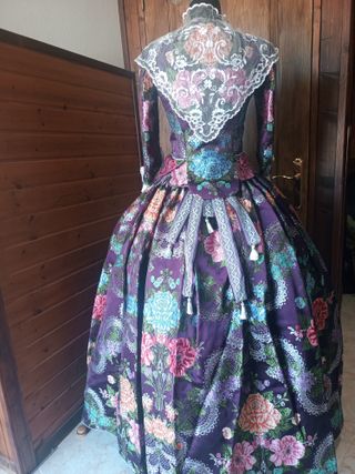 Traje de Fallera Multicolor con 2 Copiños