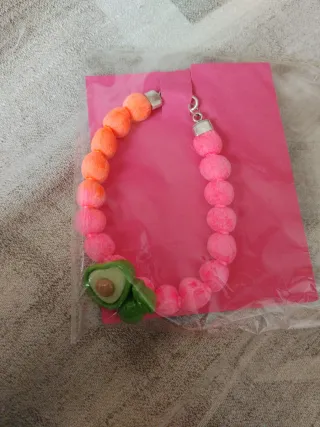 Pulsera con cierre y aguacate