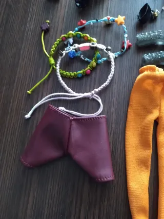 Vestiti e accessori per Barbie