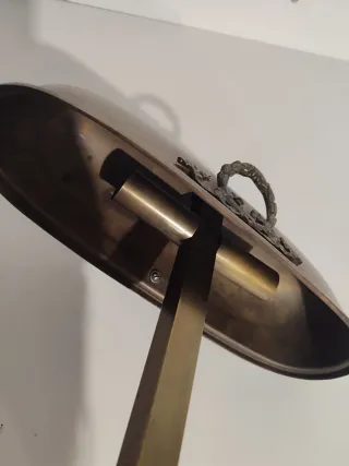 Lámpara de escritorio vintage dorada