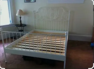 Cama de forja blanca Leivik Ikea