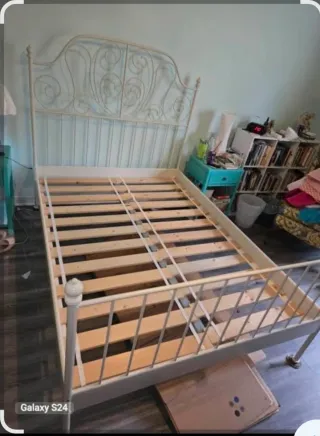 Cama de forja blanca Leivik Ikea