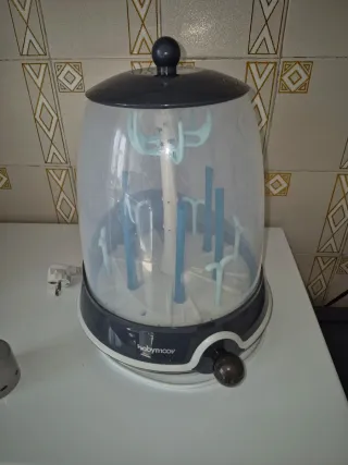 Sterilizzatore per biberon Babymoov
