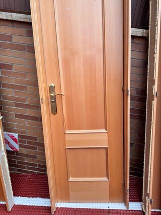 Puerta de madera