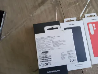 Samsung Galaxy S25 Ultra + Accesorios