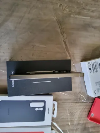 Samsung Galaxy S25 Ultra + Accesorios