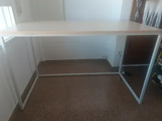 Mesa de estudio madera y metal