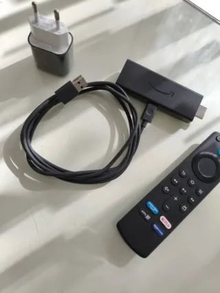 Amazon Fire TV Stick con Mando