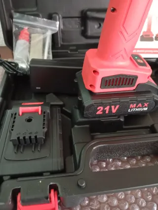 TIJERAS ELÉCTRICAS DE PODAR Y MOTOSIERRA.