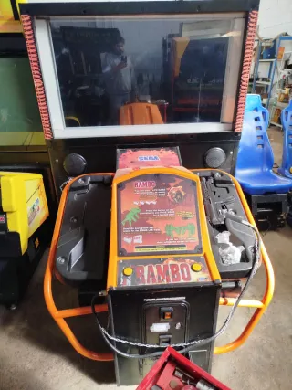 Máquina Arcade Rambo SEGA
