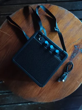 Mini Amplificador guitarra Portátil Negro