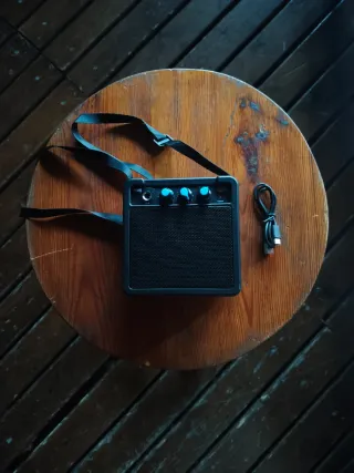 Mini Amplificador guitarra Portátil Negro