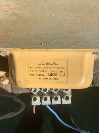 Transformador LOYJE 1500 VA 125/220V