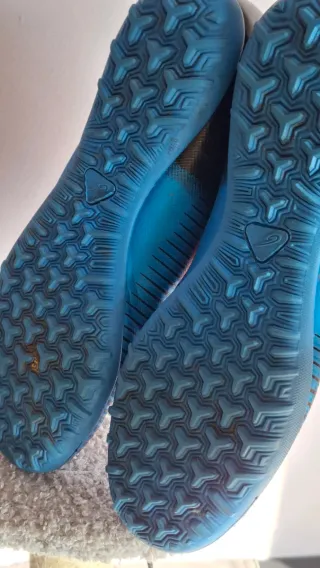 Botines Fútbol Sala Talla 41 Azul/Rojo