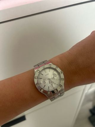 Reloj Guess Plateado