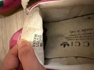 Adidas Gazelle x Gucci en color fucsia. Usadas.