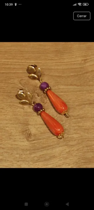 Pendientes lágrima coral y piedrecita mo