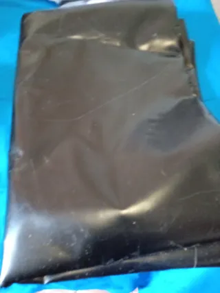 Tela plástica negra grande y resistente