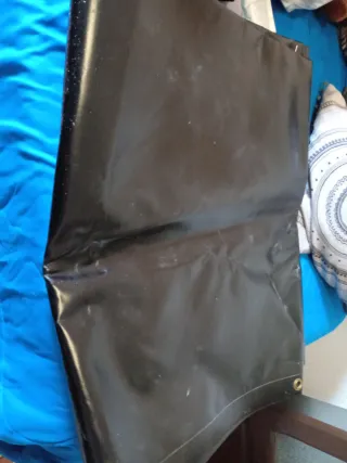 Tela plástica negra grande y resistente