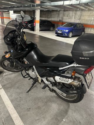 BMW F 650 ST Negra
