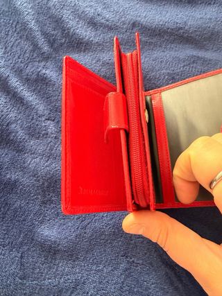 Cartera de piel roja diseño gatos