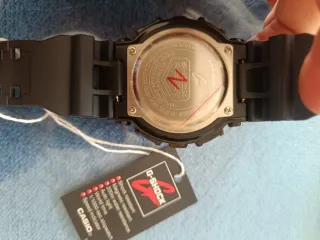 Reloj Casio G-Shock Negro y Dorado