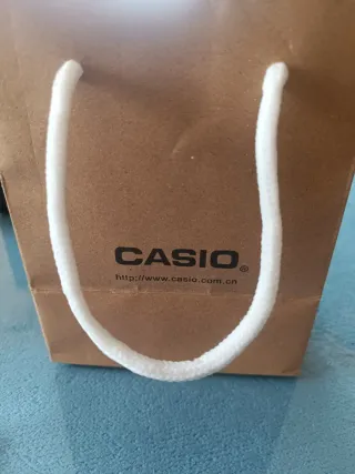 Reloj Casio G-Shock Negro y Dorado