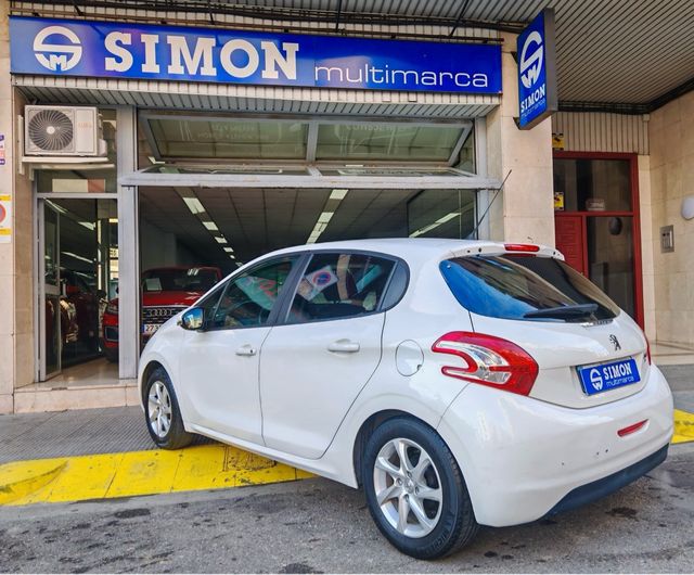 Peugeot 208 2015