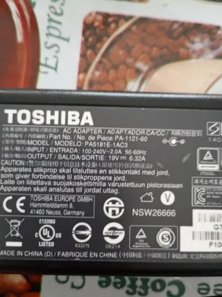 Alimentador Toshiba PA5181E-1AC3 19V 6.32A