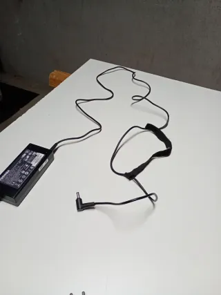 Alimentador Toshiba PA5181E-1AC3 19V 6.32A