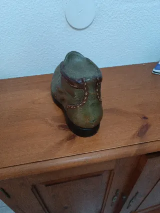 Bota decorativa de madera