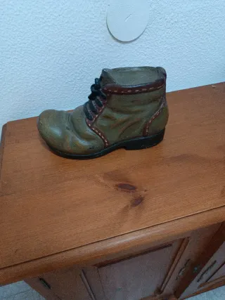 Bota decorativa de madera