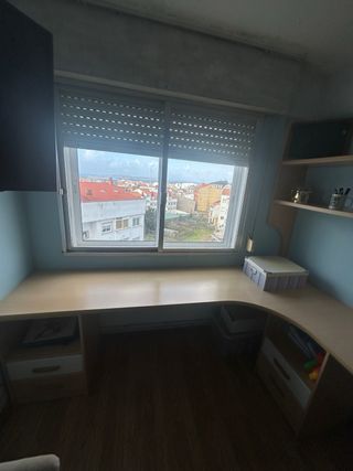 Habitación juvenil modular con escritorio