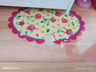 Casita de muñecas de madera