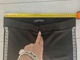 Leggings neri con pietre