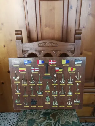 2 Cuadros: ánforas del Mediterráneo/banderas/ancla