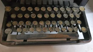 Máquina de escribir Remington Antigua