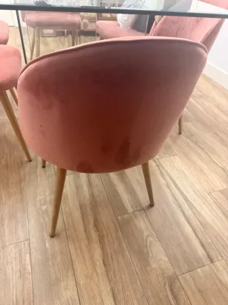 Sillas de terciopelo rosa y madera