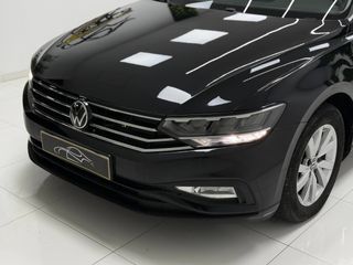 VW Passat Variant 2.0TDI Business desde 265€/mes*